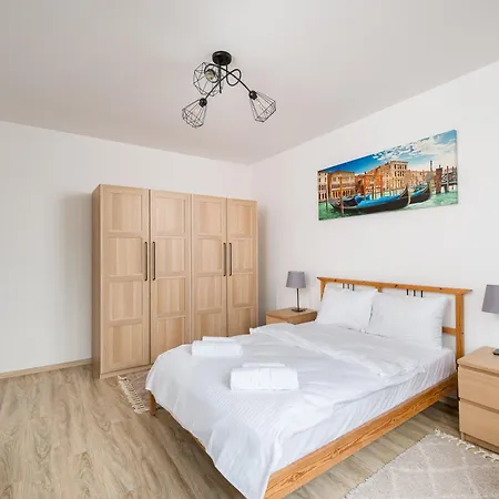 Appartamento Krasinskiego Homely By Bookinghost *